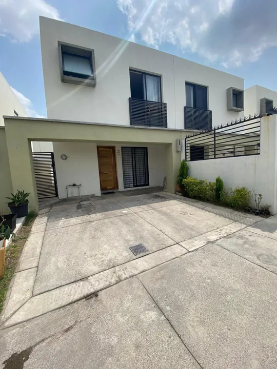 Foto 2 de Casa en Venta en Adamar - Coto Monte Alban 929