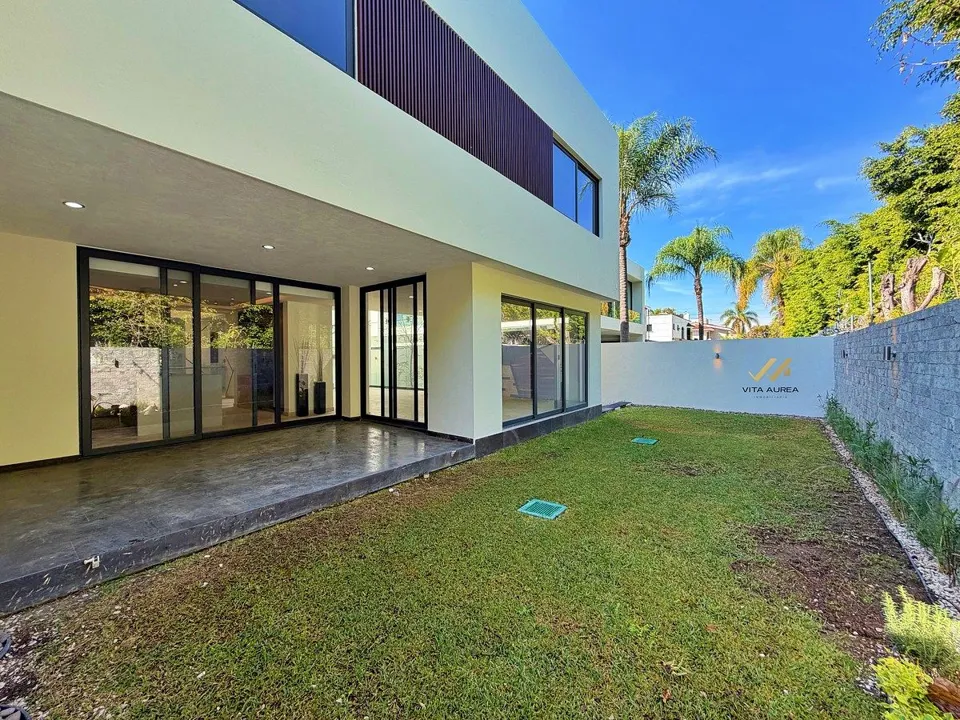 Foto 9 de Residencia de Lujo en Venta en Valle Real – Diseño, Espacios y Elegancia