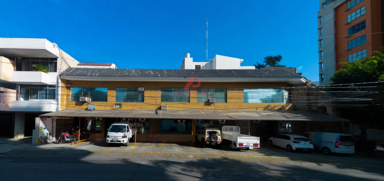 Foto 2 de Plaza comercial en venta Av. Rubén Darío Providencia Guadalajara 874 m2