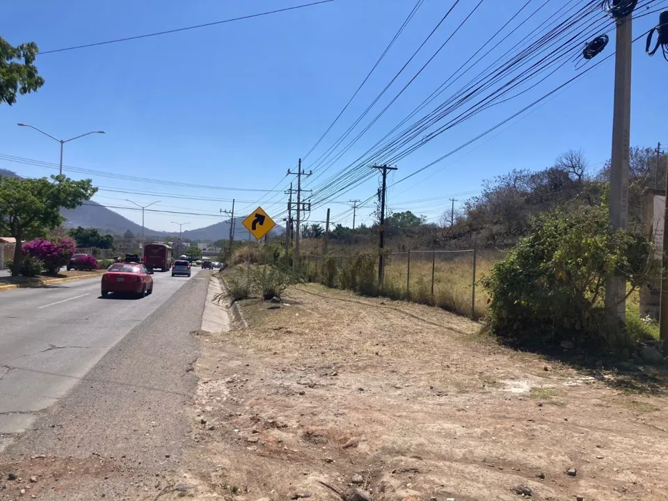 Foto 2 de Terreno en venta en Tlajomulco - Circuito Metropolitano Sur