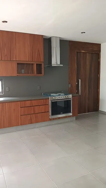 Foto 2 de CASA EN VENTA EN  BOSQUE  REAL, BOSQUES DE SANTA ANITA,TLAJOMULCO, JALISCO