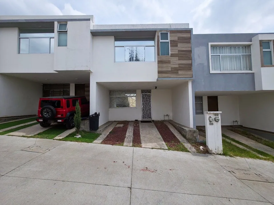 Casa Amueblada y Equipada en Renta dentro de coto Berneses, Zimaltá