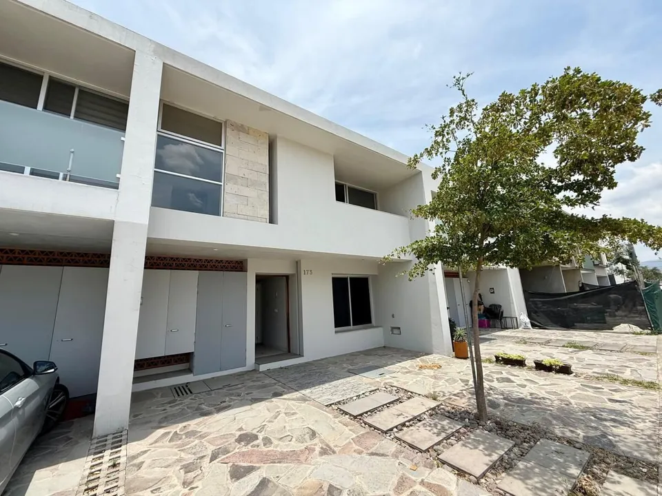 Casa En Renta En Punto Sur Este