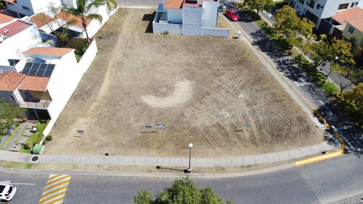 Foto 9 de Terreno en Venta Bosques de Santa Anita 255 m2 plano, 10 de frente!