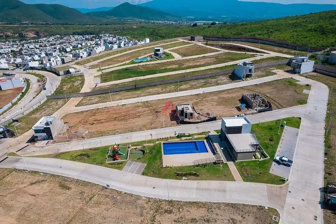 Terreno en venta en Senderos de Monteverde, Tlajomulco de Zúñiga | 161 m²