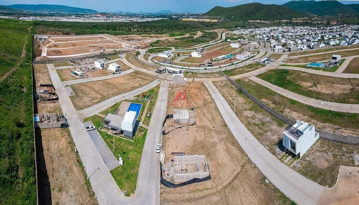 Foto 4 de Terreno en venta en Senderos de Monteverde, Tlajomulco de Zúñiga | 161 m²