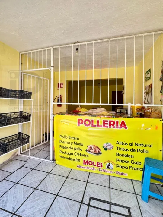 Foto 2 de Casa con uso mixto en Miramar | Ideal para inversión o negocio