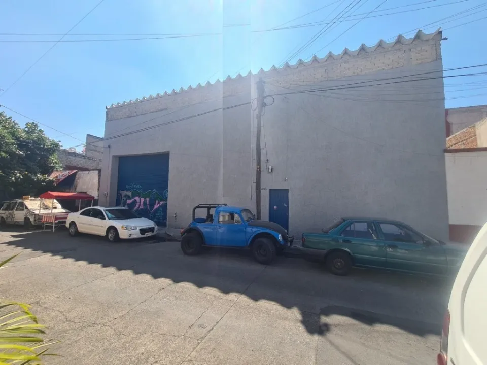 Bodega Comercial en renta en Calle Primavera, Del Fresno, Guadalajara