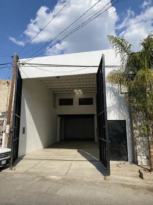 BODEGA EN VENTA EN MARIANO OTERO
