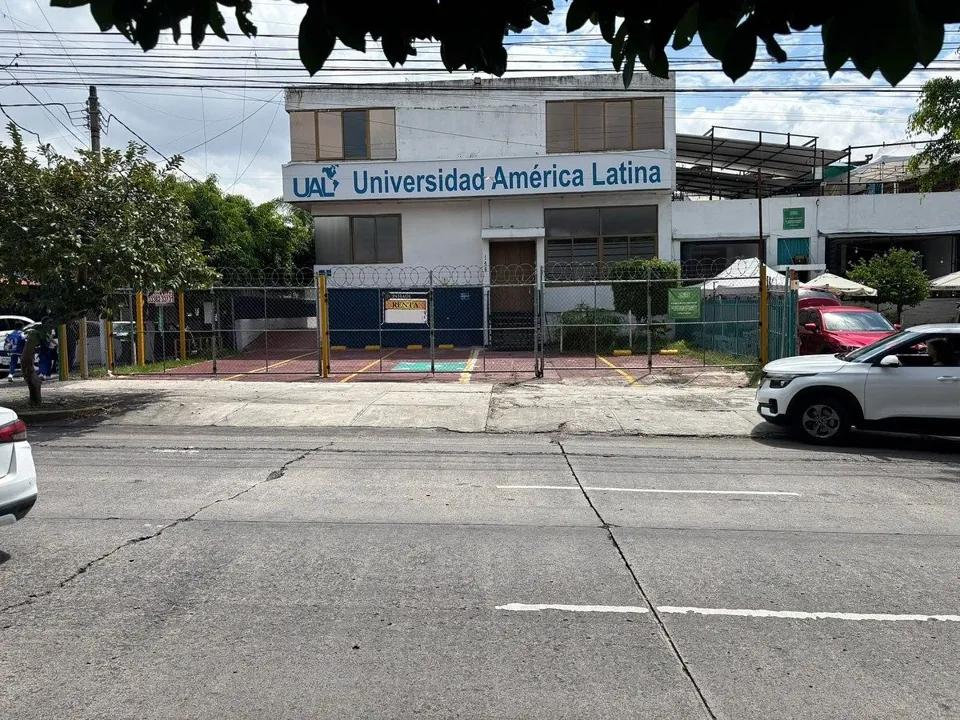 EDIFICIO EN RENTA EN AV. CVLN. DR. ATL., COL. INDEPENDENCIA ORIENTE, GUADALAJARA