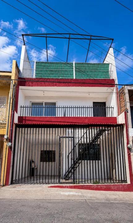 CASA DUPLEX EN VENTA EN SANTA CECILIA