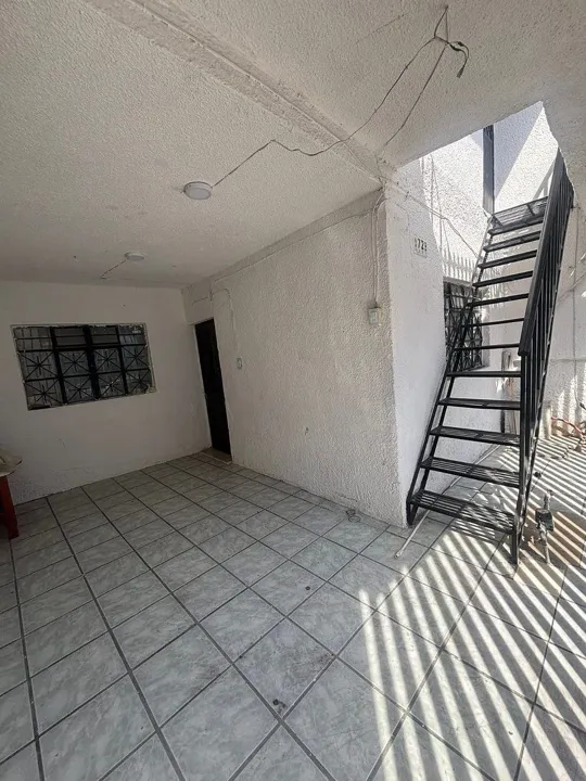 Foto 3 de CASA DUPLEX EN VENTA EN SANTA CECILIA