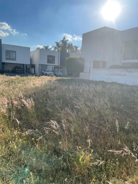 Foto 3 de Terreno en Venta en El Manantial - Paseo del Bosque 55
