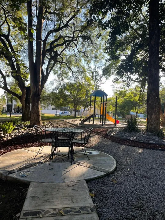 Foto 7 de Terreno en Venta en El Manantial - Paseo del Bosque 55