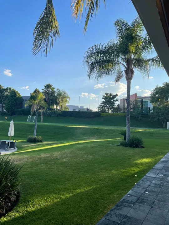 Foto 8 de Terreno en Venta en El Manantial - Paseo del Bosque 55