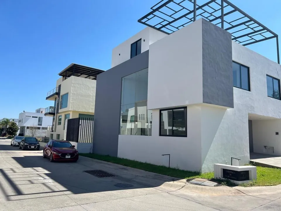 CASA EN VENTA EN ZAPOPAN, JALISCO, COTO ESPAÑOL, VALLE IMPERIAL