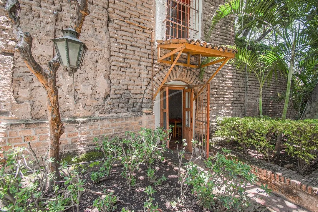 HACIENDA HISTÓRICA ÚNICA EN VENTA EN GUADALAJARA