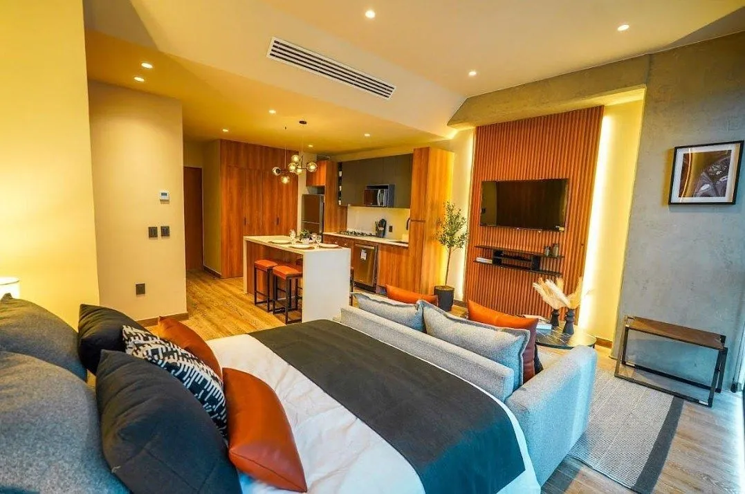 Foto 4 de Se Renta Hermoso Estudio Amueblado y Equipado en El Country Club