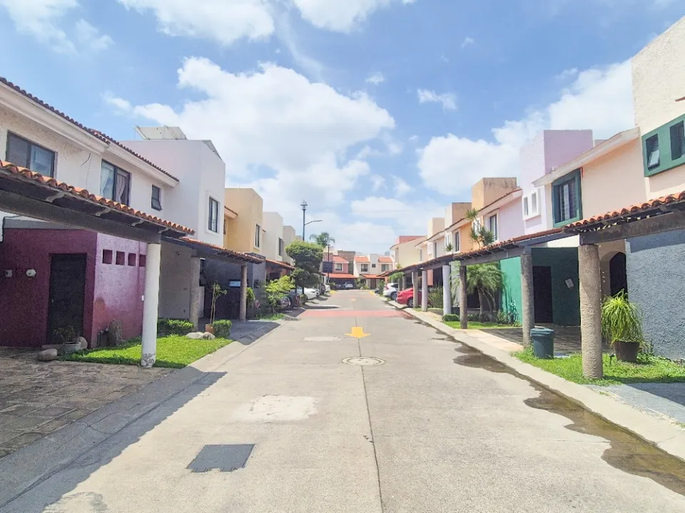 Foto 2 de Casa en venta en Avenida Inglaterra, Paseos Universidad, Zapopan