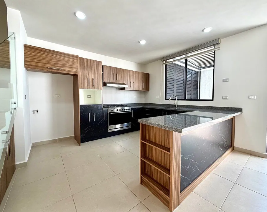 Foto 4 de Casa en Venta en Alberi Residencial | Junto a Prepa Tec Santa Anita