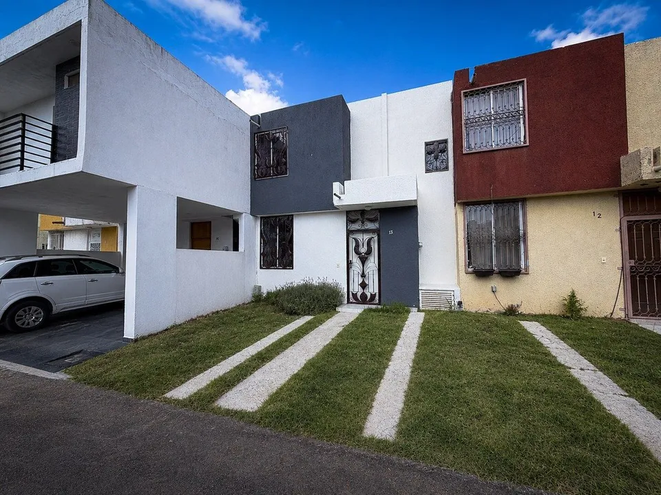 Casa en Venta en Jardines del Valle, Zapopan | 2 Recámaras en Coto Quintas del V
