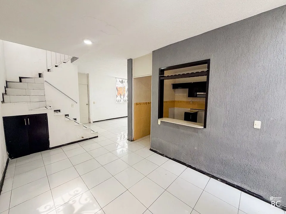 Foto 3 de Casa en Venta en Jardines del Valle, Zapopan | 2 Recámaras en Coto Quintas del V