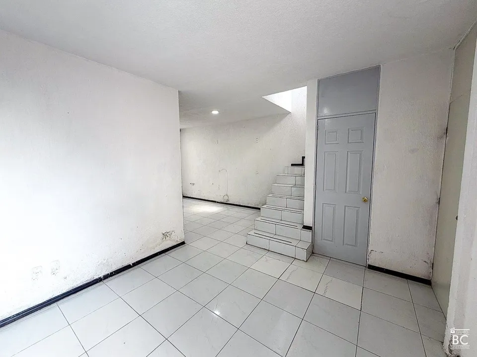 Foto 5 de Casa en Venta en Jardines del Valle, Zapopan | 2 Recámaras en Coto Quintas del V