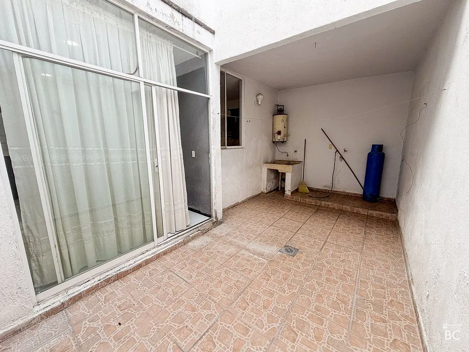 Foto 9 de Casa en Venta en Jardines del Valle, Zapopan | 2 Recámaras en Coto Quintas del V