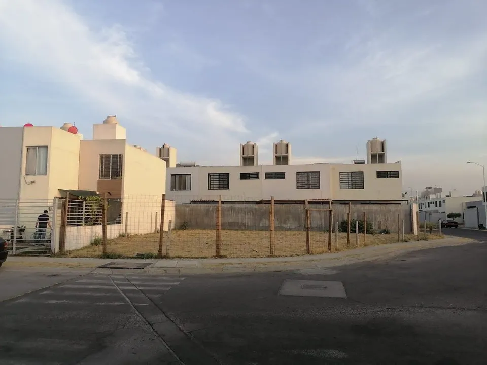 Foto 3 de Terreno en Esquina en Venta en La Arboleda en Real del Valle | Uso Comercial