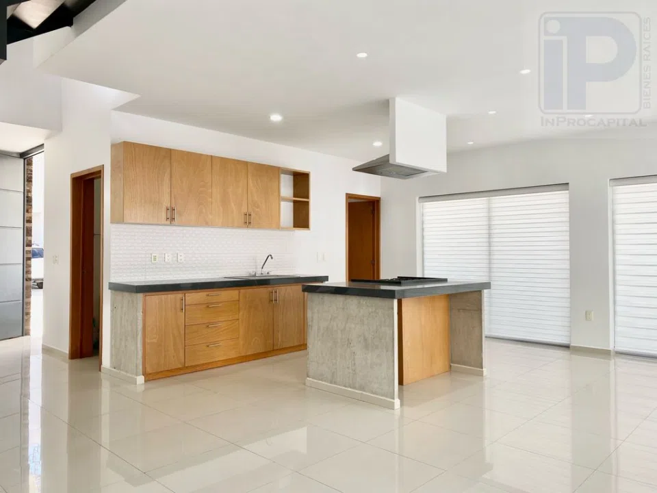 Foto 4 de Casa en VENTA en SOLARES junto a colegio SUBIRE