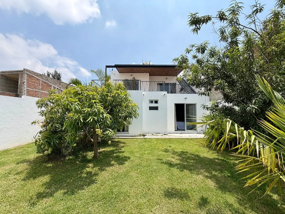 Foto 2 de Casa en Venta  Cortijo San Agustín | Amplio Jardín, Vista Panorámica y Gran Terr