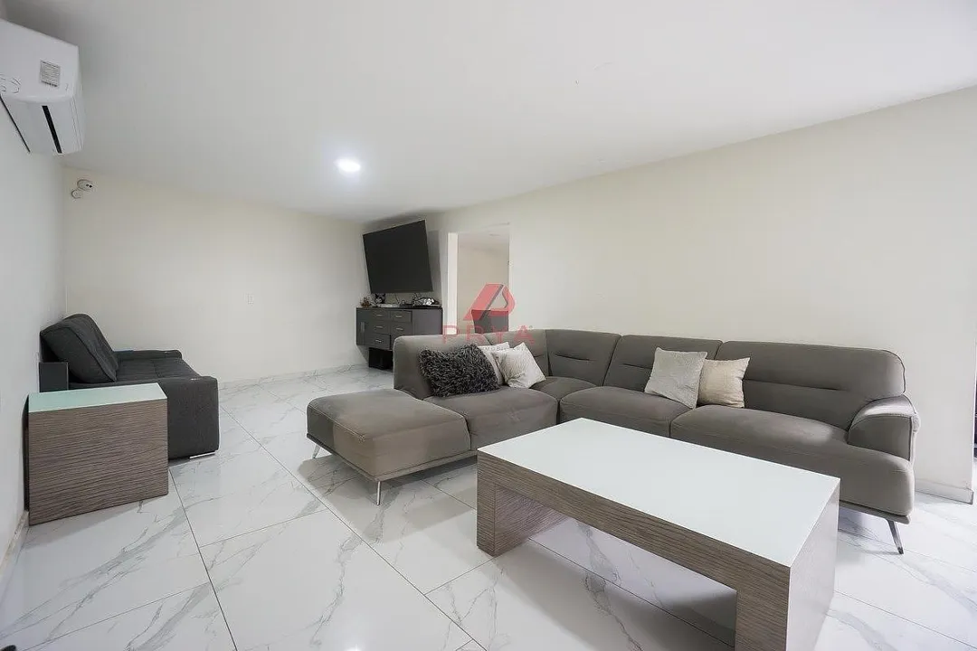 Foto 6 de Casa Remodelada en Venta Vallarta Universidad Zapopan | 3 Recámaras + 2 Estudios