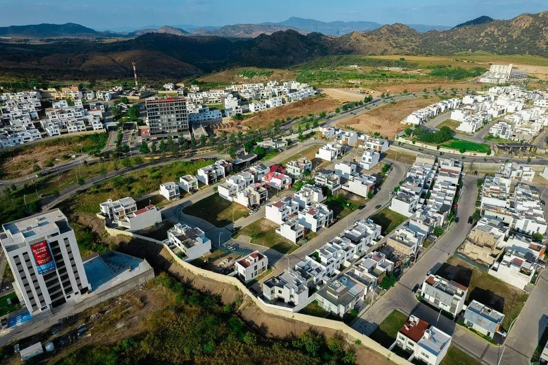 Terreno en Venta en Valle Imperial - Imperio Romano 36