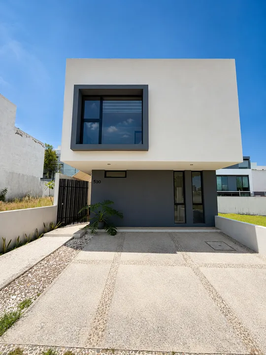 CASA EN VENTA EN BOSQUES VALLARTA