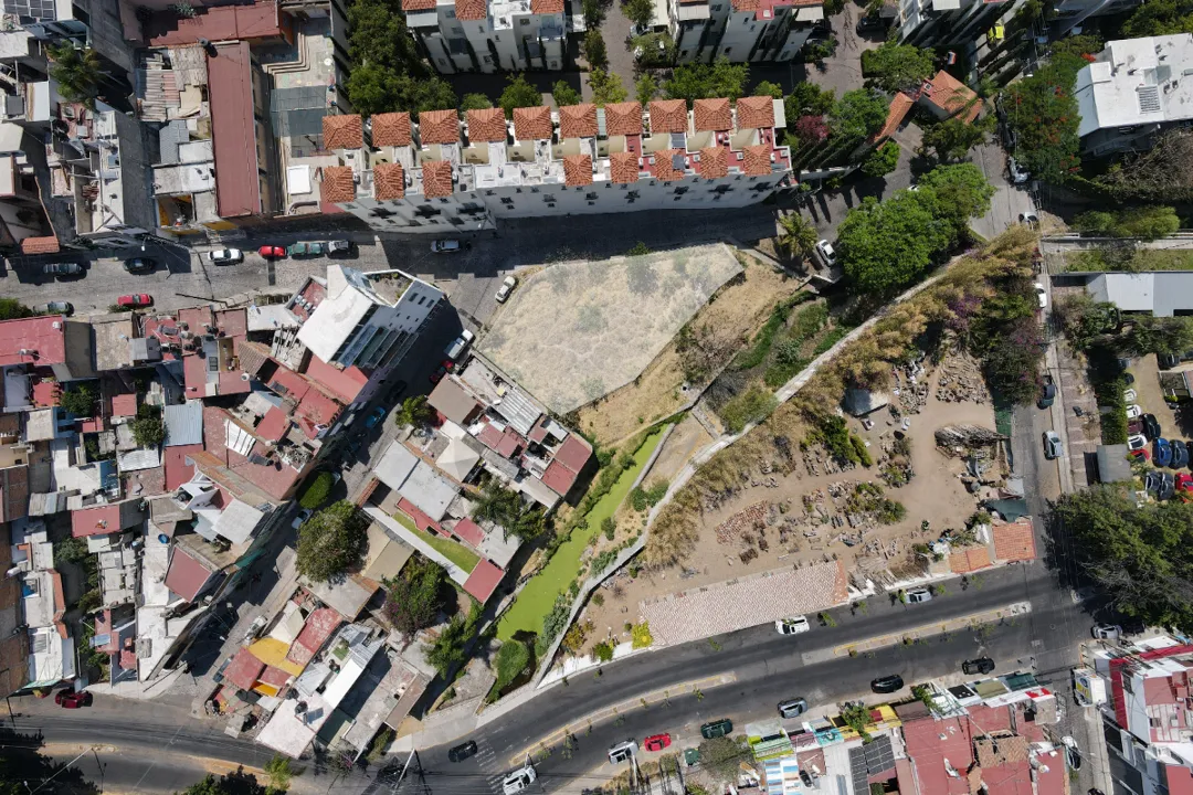 Terreno en  venta, Santa  Fe, Zapopan, a 1 cuadra de avenida patria