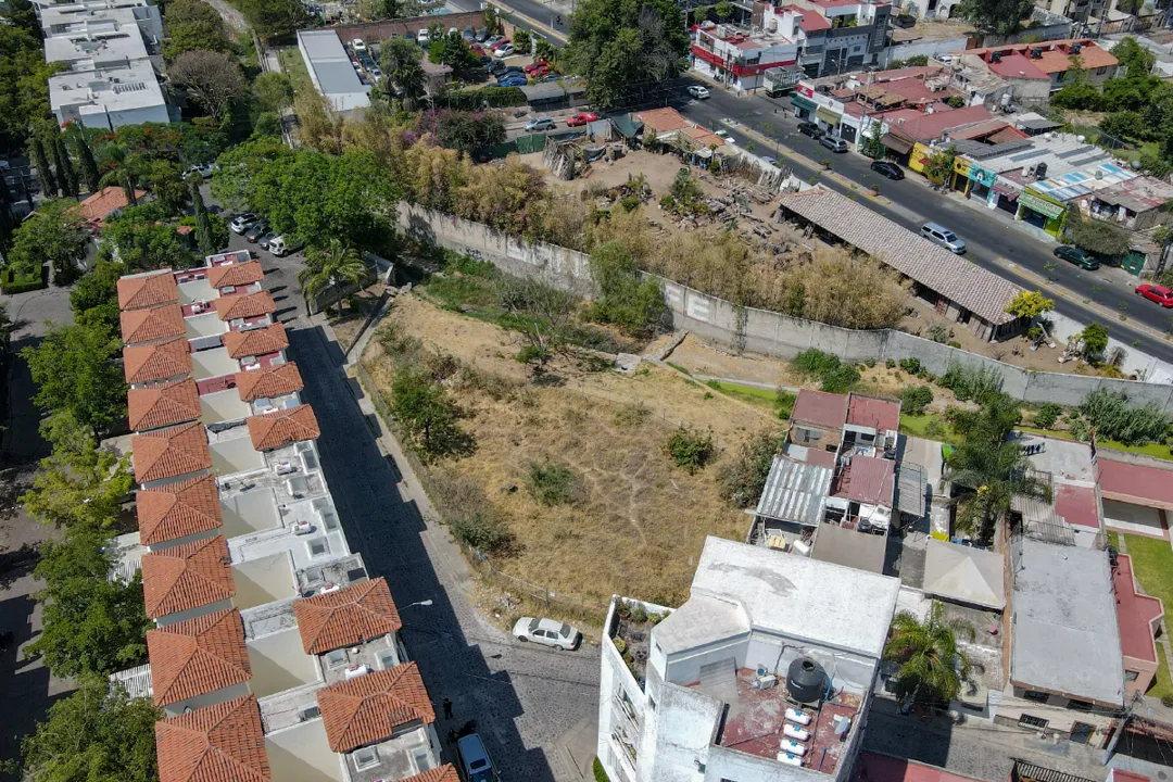 Foto 2 de Terreno en  venta, Santa  Fe, Zapopan, a 1 cuadra de avenida patria