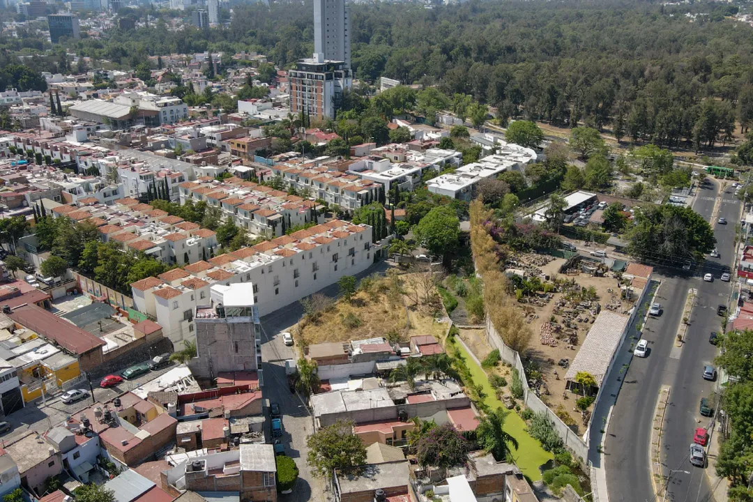 Foto 8 de Terreno en  venta, Santa  Fe, Zapopan, a 1 cuadra de avenida patria