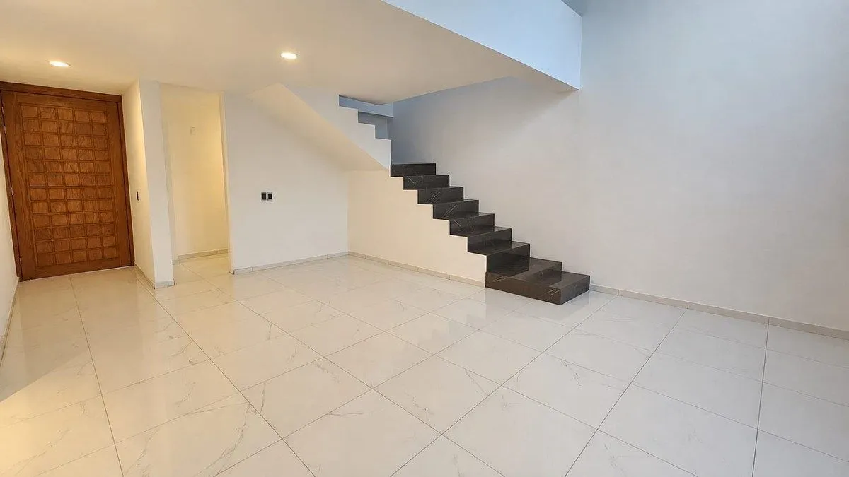 Foto 5 de CASA REMODELADA EN VENTA CIUDAD DEL SOL ZAPOPAN