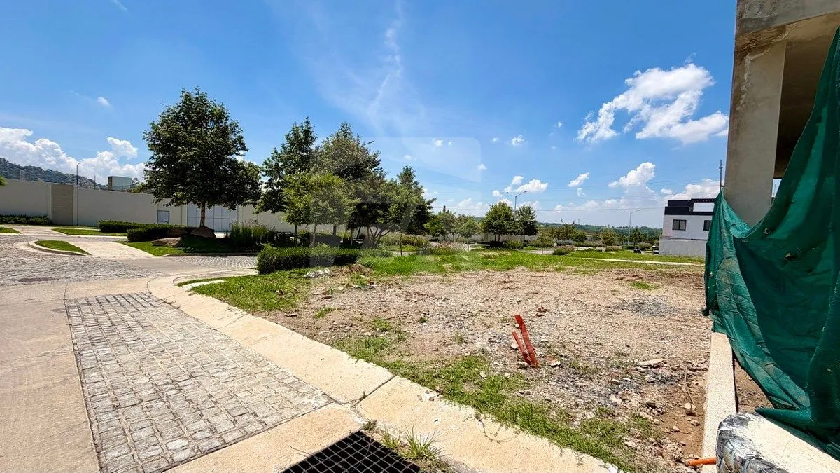 Foto 2 de TERRENO EN VENTA CON USO DE SUELO HABITACIONAL EN COL. CAPITAL NORTE