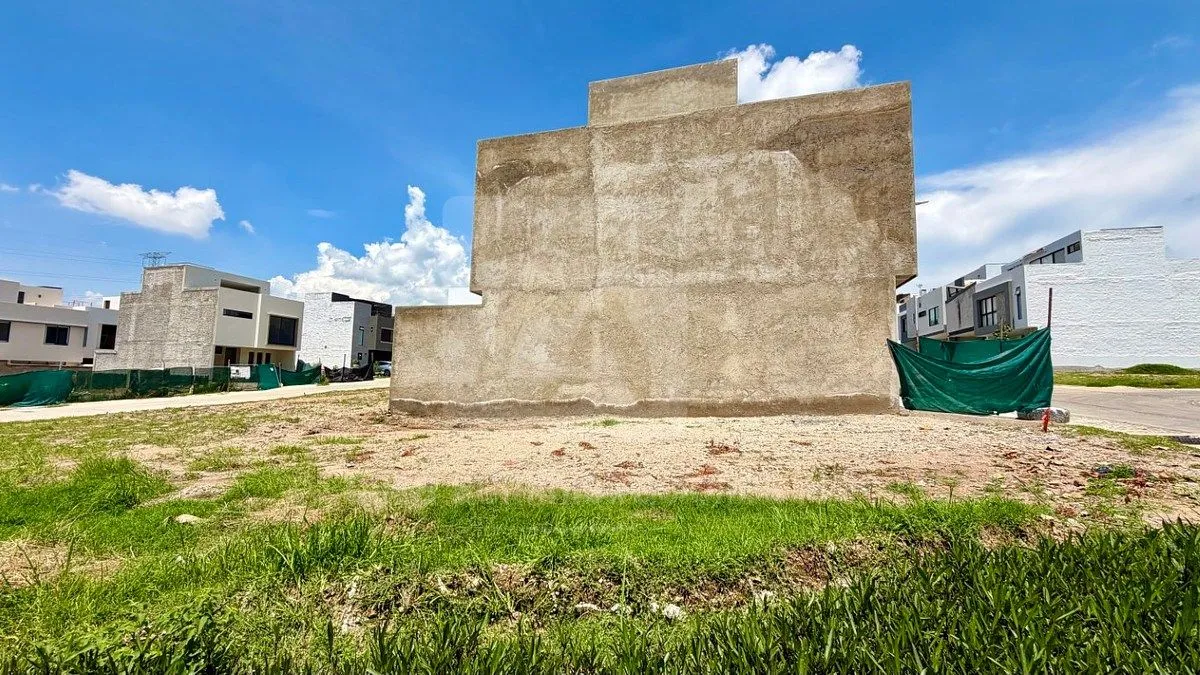 Foto 4 de TERRENO EN VENTA CON USO DE SUELO HABITACIONAL EN COL. CAPITAL NORTE