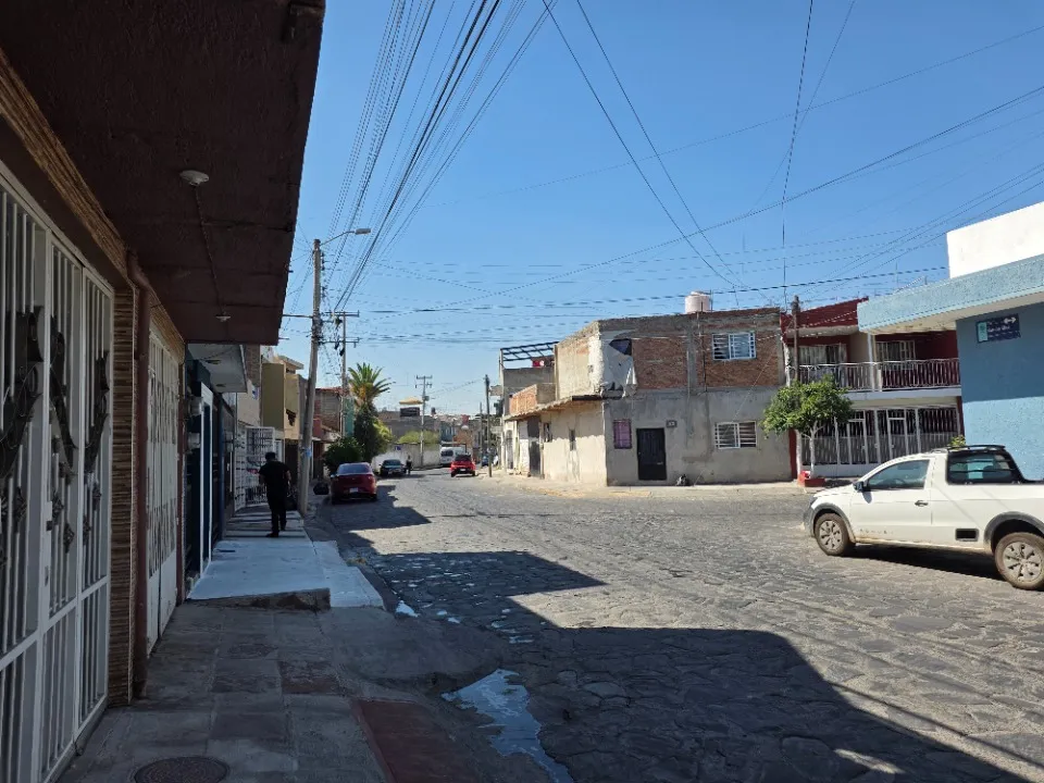 Foto 2 de Casa en venta en Ramón Silva, Aaron Joaquín, Guadalajara