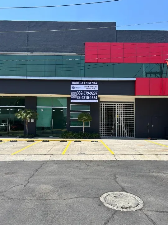 Foto 2 de Bodega Comercial en renta en Avenida Aviación, San Juan De Ocotán, Zapopan