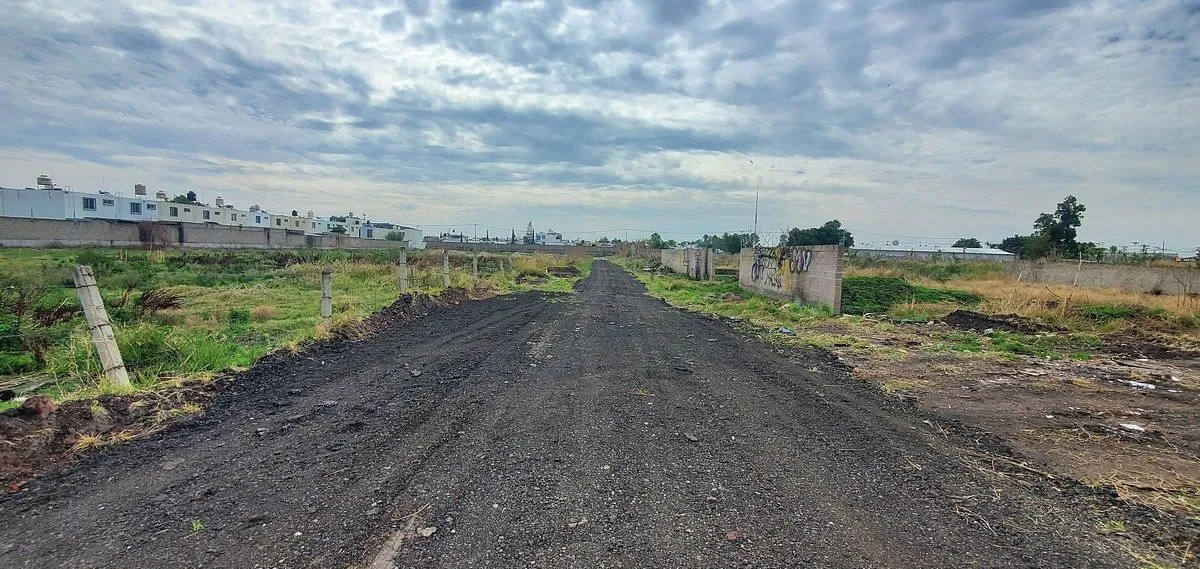 Foto 4 de Terreno en Venta en Tlajomulco cerca de Real del Valle (parte de atras)