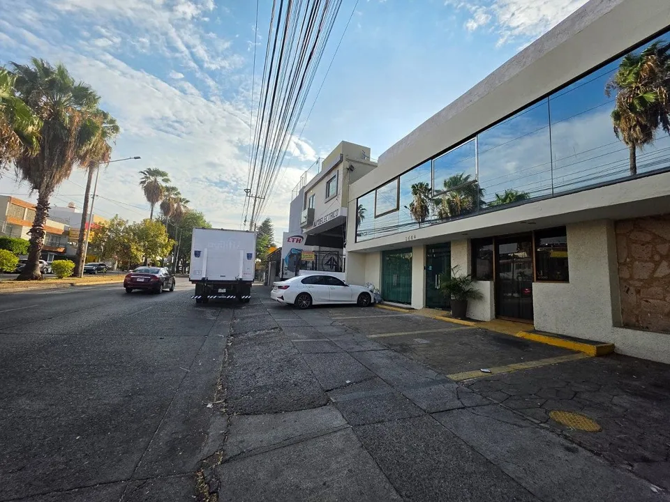 Foto 4 de Casa con Uso de Suelo Mixto en Renta sobre Cruz del Sur