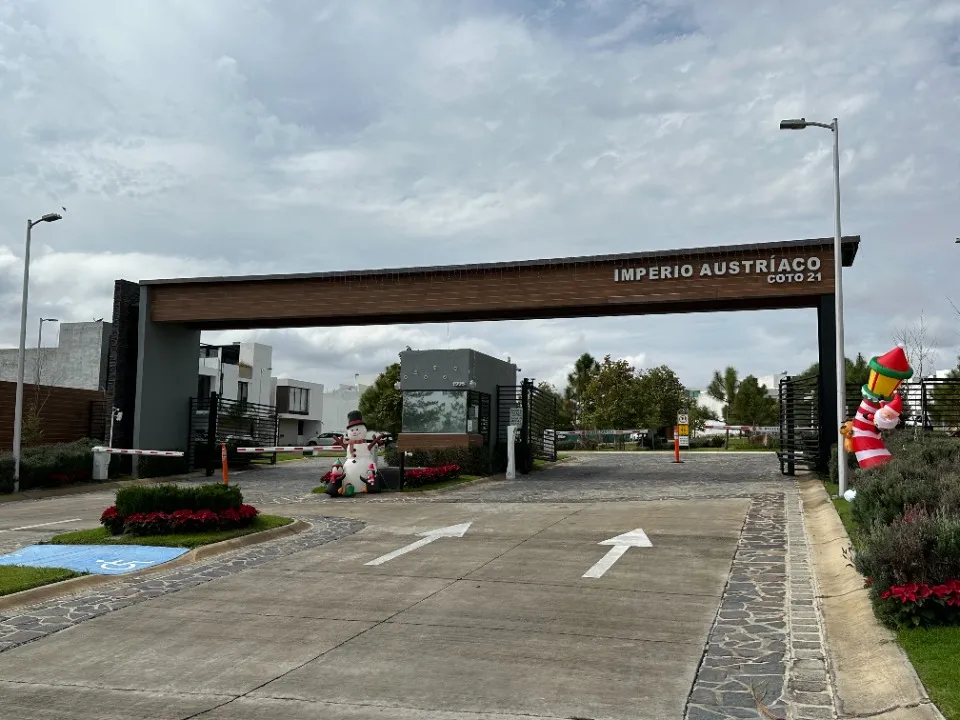 Terreno en esquina en venta en Valle Imperial