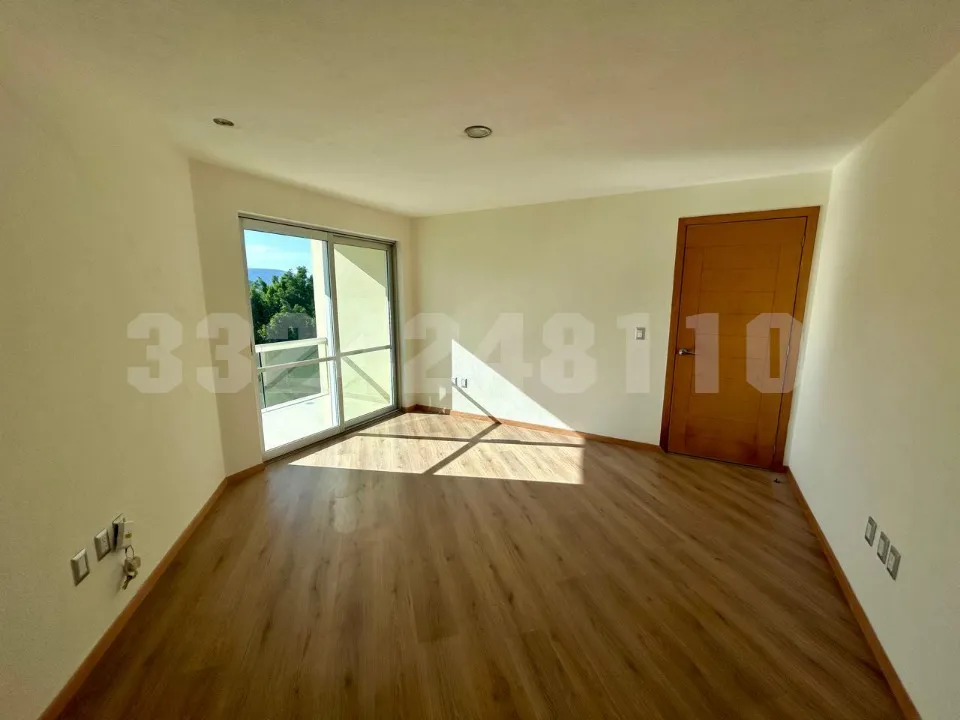Foto 2 de Departamento en venta en Avenida Guadalupe, Valle de Bugambilias, Zapopan