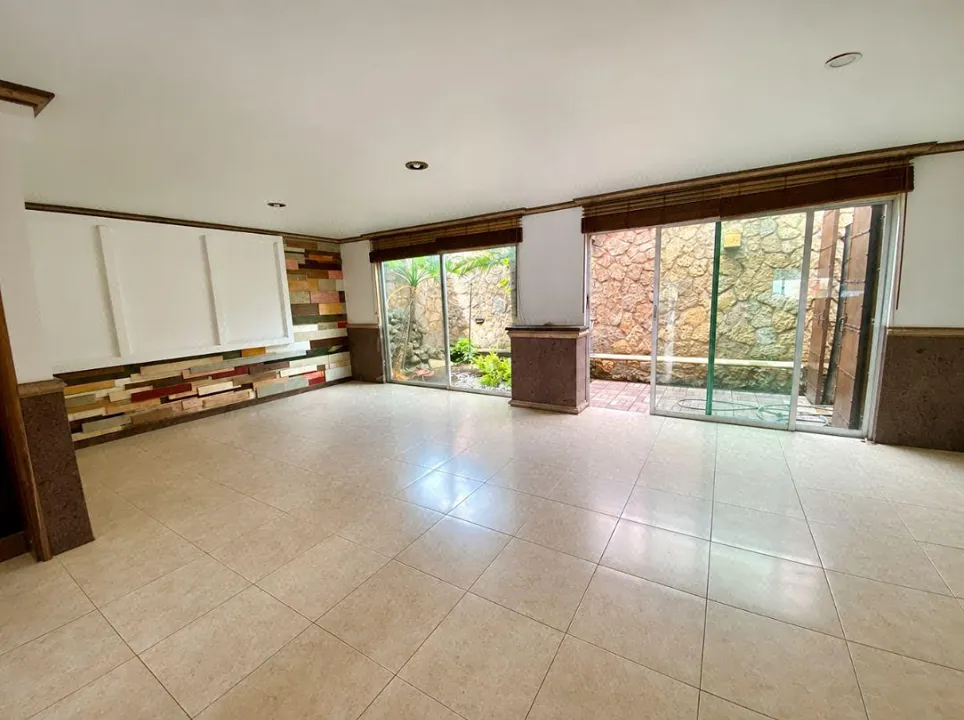 Foto 3 de Se Renta Hermosa Casa Dentro de Coto en Virreyes
