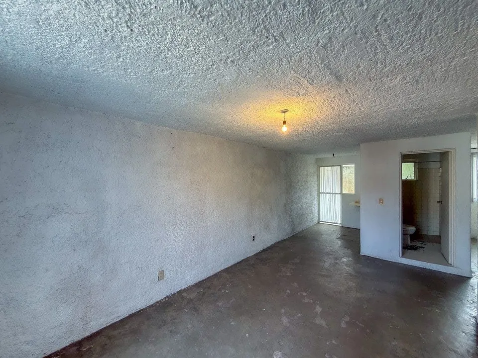 Foto 2 de Departamento en San Rafael, Guadalajara: 2 recámaras y cajón, para remodelar