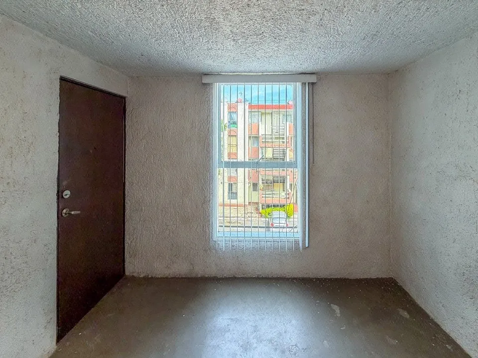 Foto 5 de Departamento en San Rafael, Guadalajara: 2 recámaras y cajón, para remodelar