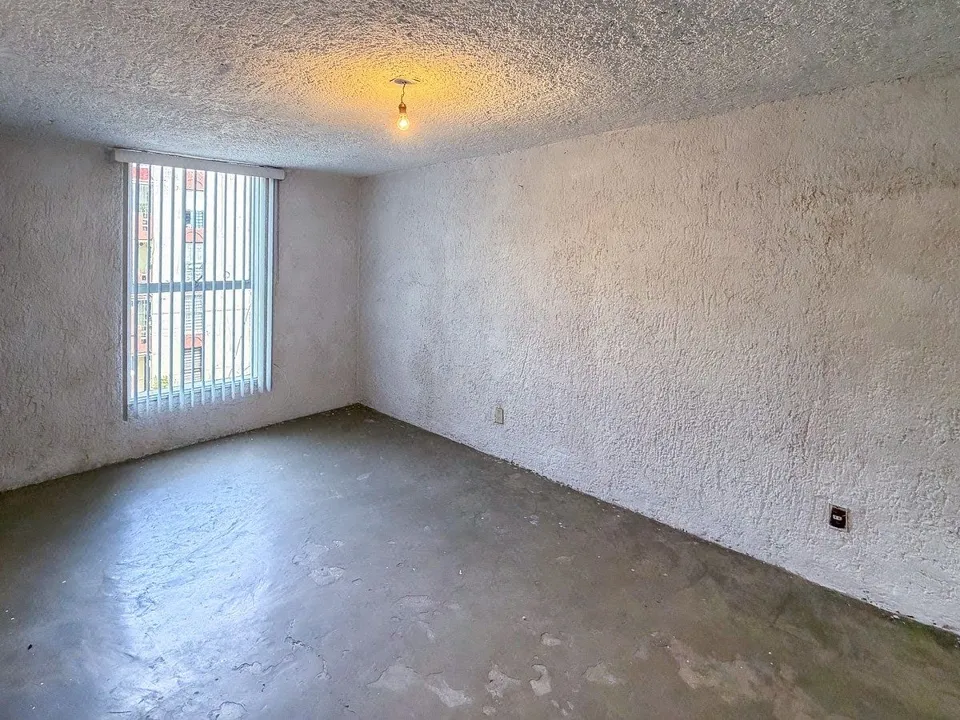 Foto 7 de Departamento en San Rafael, Guadalajara: 2 recámaras y cajón, para remodelar